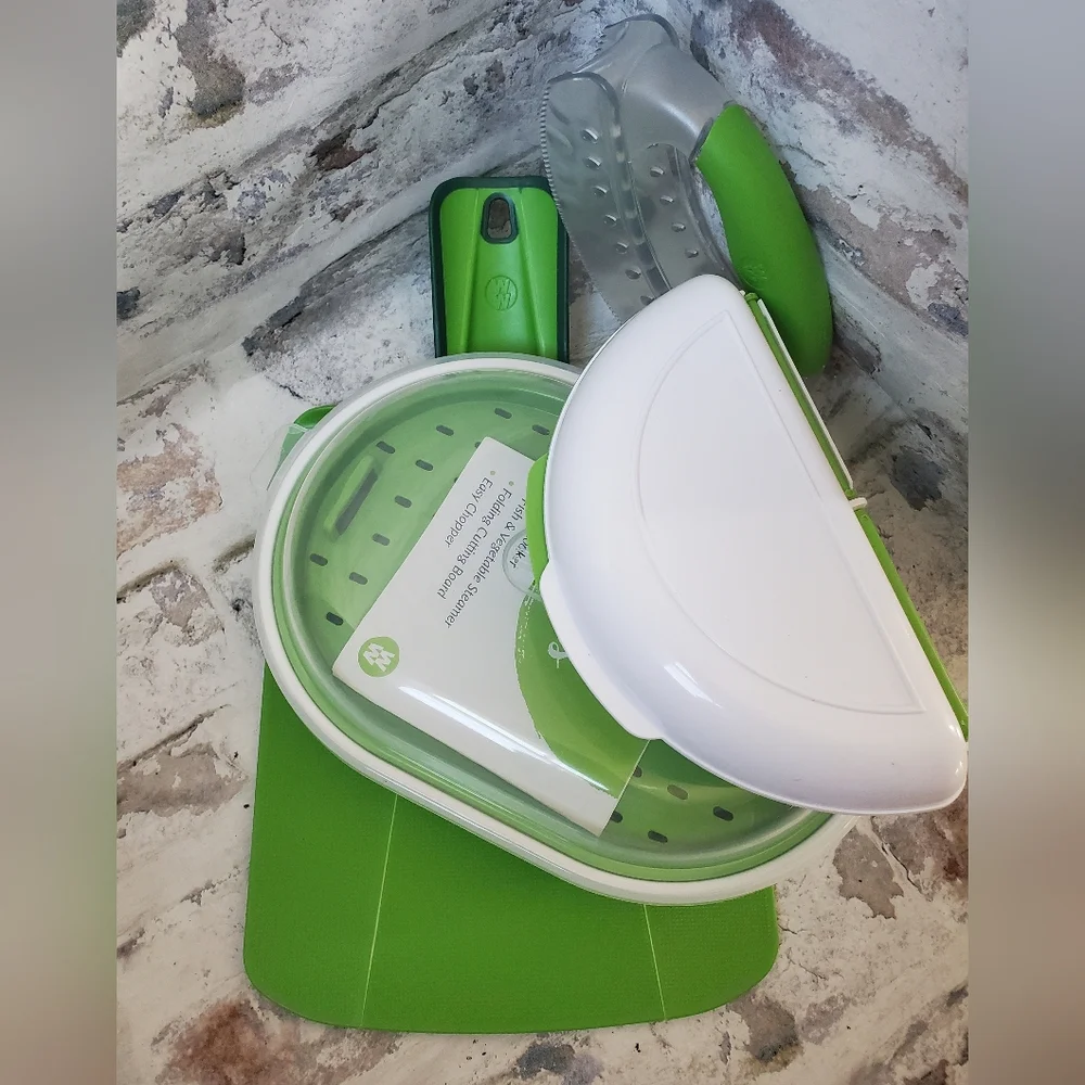 Weight Watchers 4-Piece Kitchen Tool Set/ Steamer/ Chopper/Board/Egg Cooke NWOB